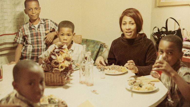 кадр из фильма Тина