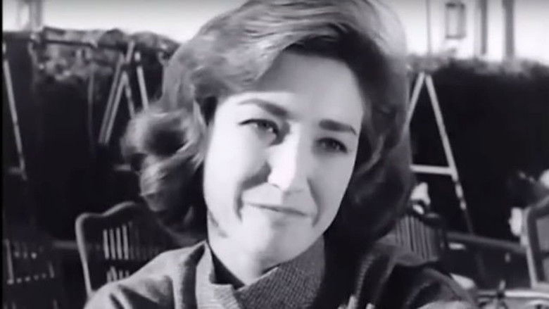 кадр из фильма بين الأطلال