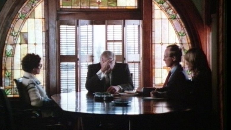 кадр из фильма Убийство в маленьком городе