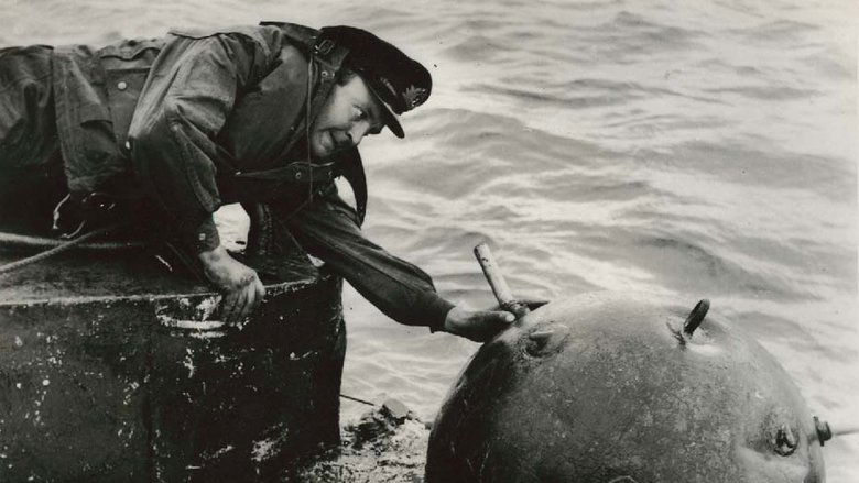 кадр из фильма Волны над нами