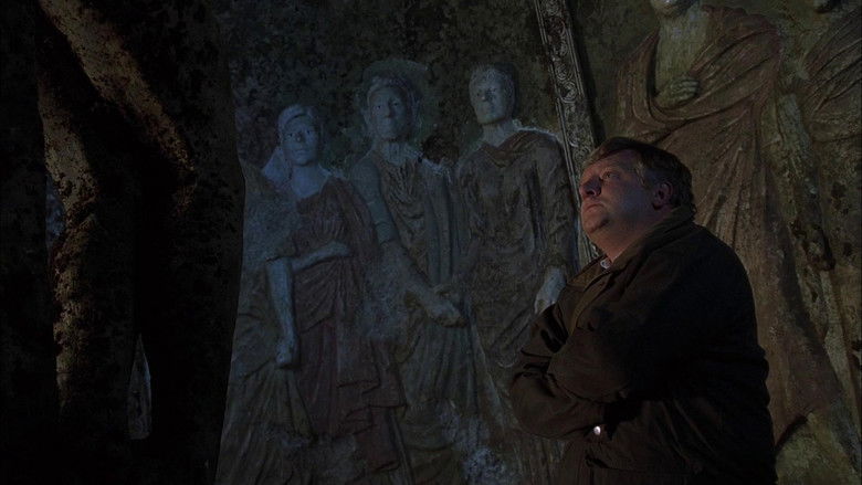 кадр из фильма Город проклятых