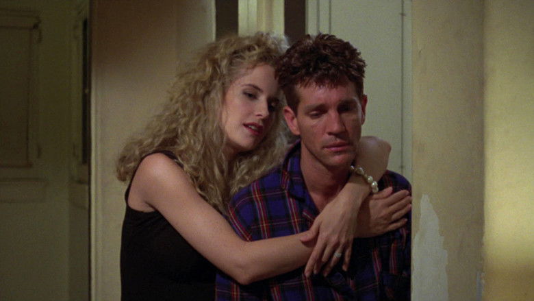 кадр из фильма Love Is a Gun