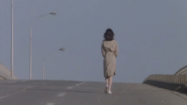 кадр из фильма 凌辱めす市場　監禁