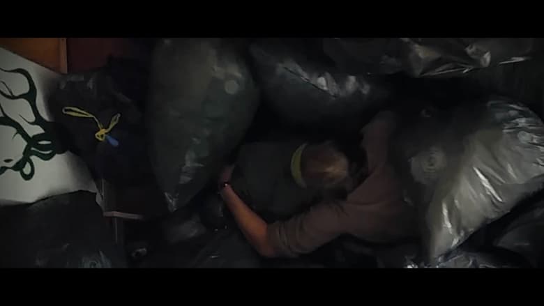 кадр из фильма Cave of the Trash King