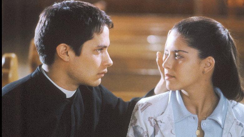 кадр из фильма Тайна отца Амаро