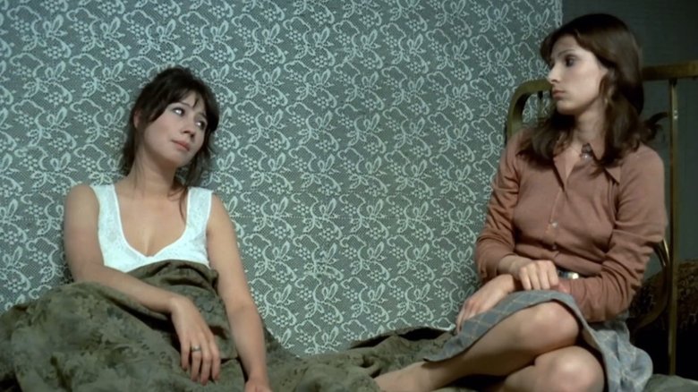 кадр из фильма Ilustrate cu flori de câmp