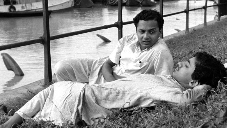 кадр из фильма Непокоренный