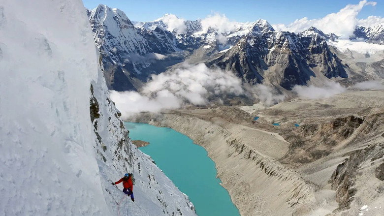 кадр из фильма À l’Ombre du Chamlang