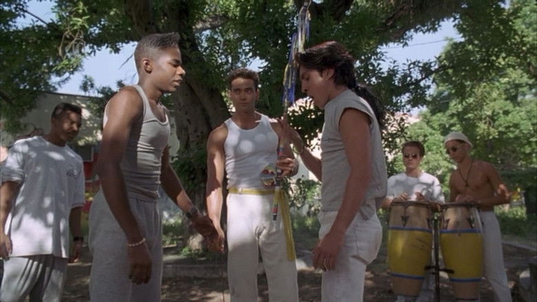 кадр из фильма Только сильнейшие