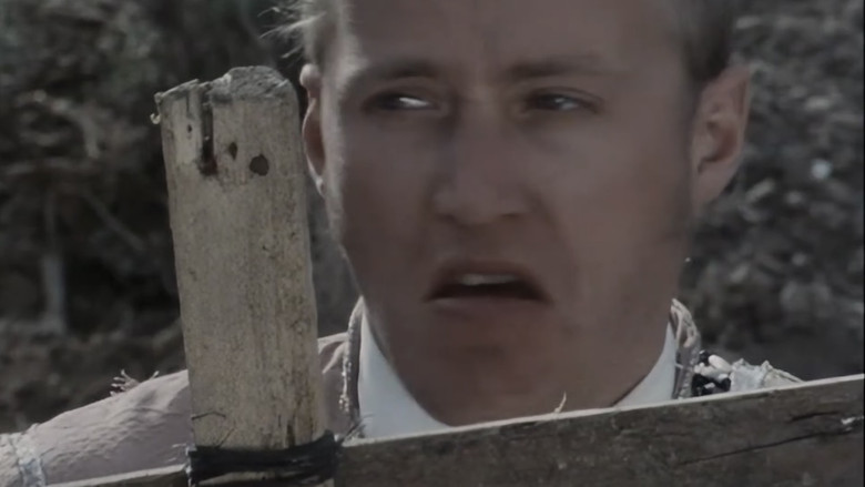 кадр из фильма A Fistful of Travellers' Cheques