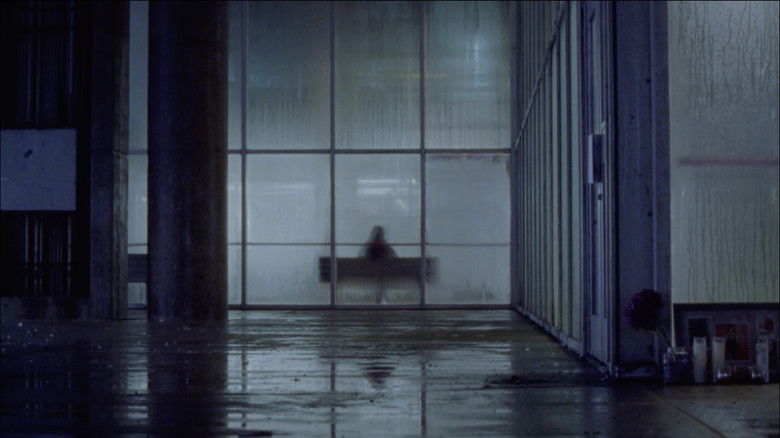 кадр из фильма The Park Closes at Sunset.