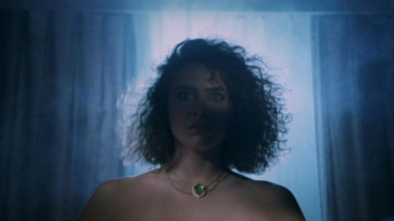 кадр из фильма Леди-терминатор