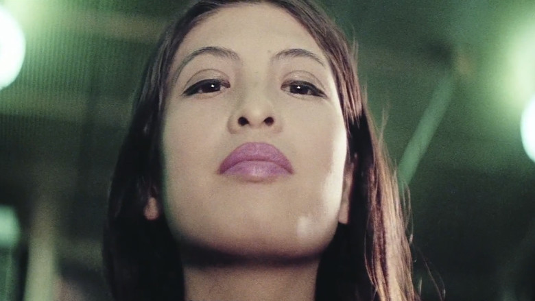 кадр из фильма ブルーフィルムの女