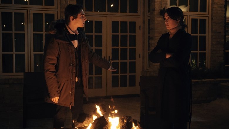 кадр из фильма Дитя тьмы: первая жертва