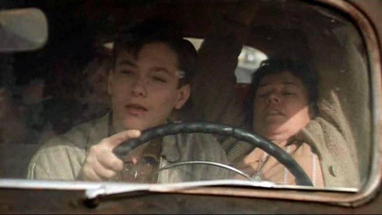 кадр из фильма Наш собственный дом