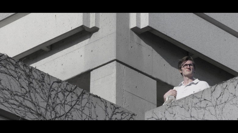 кадр из фильма BRUTALISM