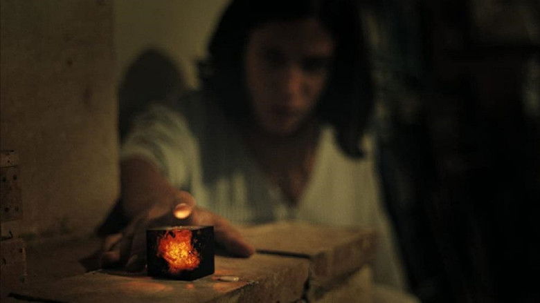 кадр из фильма Посетитель