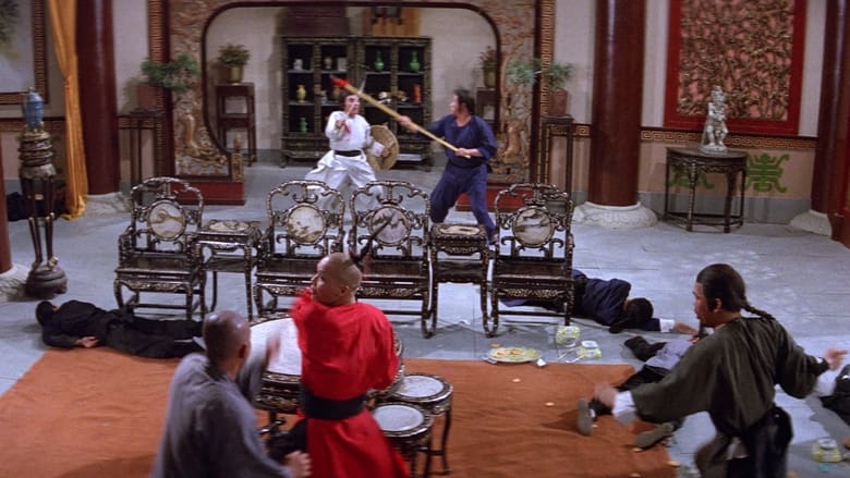 кадр из фильма Монах с железным кулаком