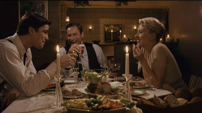 кадр из фильма Чёрная орхидея