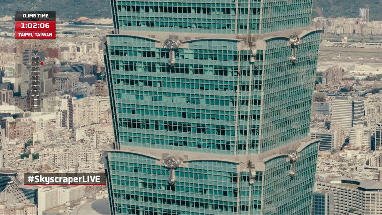 кадр из фильма Skyscraper Live