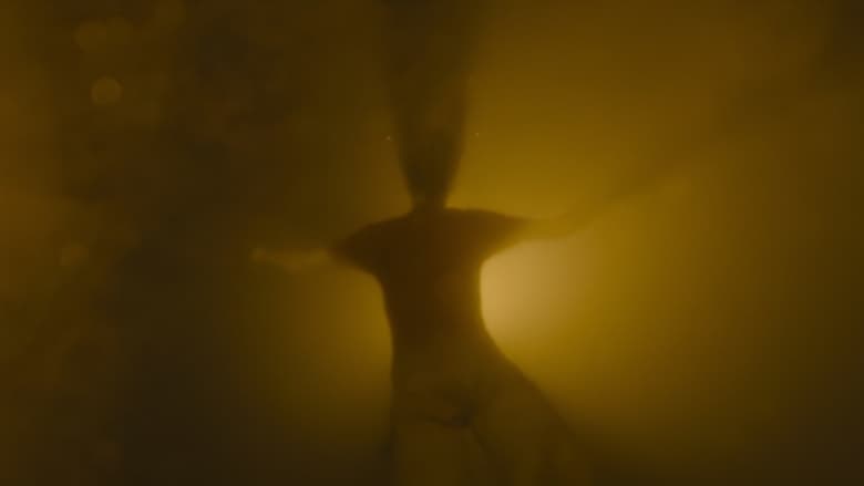 кадр из фильма Объятия матери