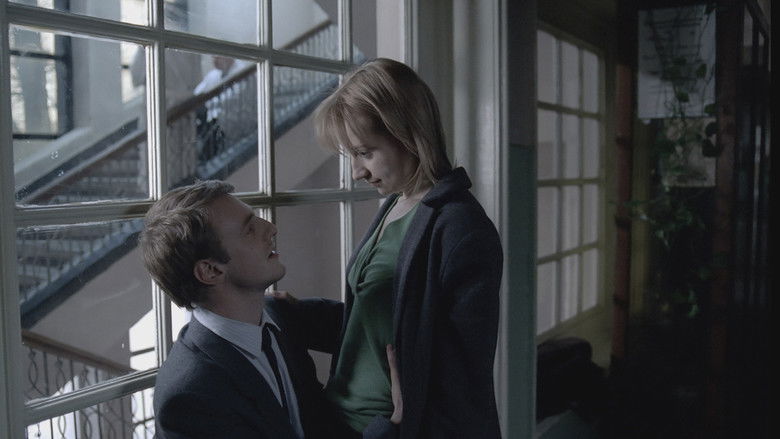 кадр из фильма 4 месяца, 3 недели и 2 дня