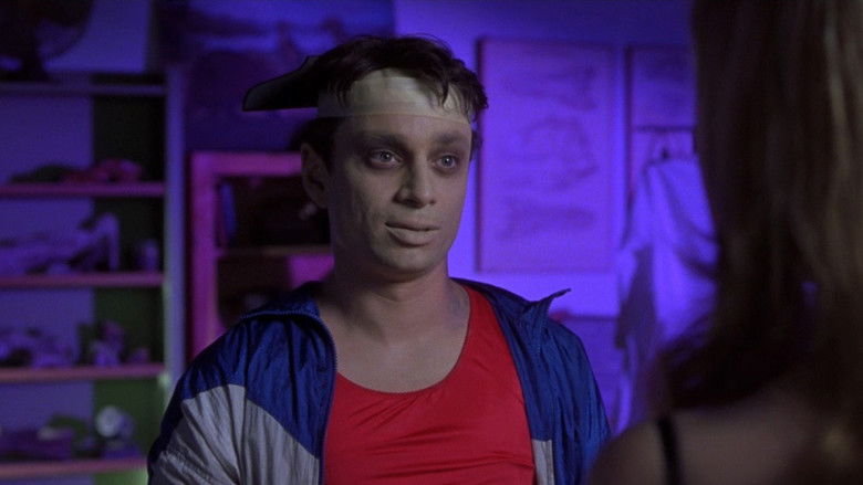 кадр из фильма Обезьянья кость