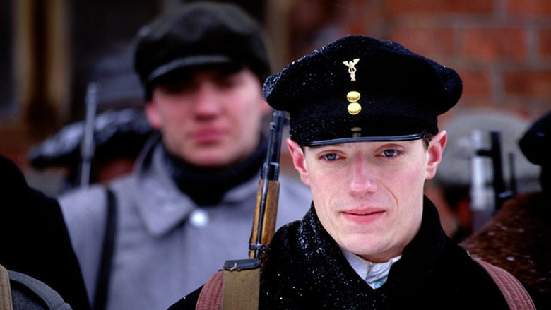 кадр из фильма Имена в граните