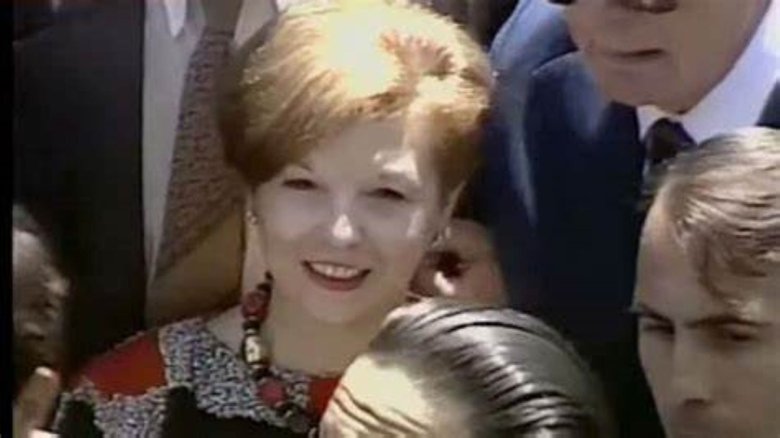 кадр из фильма Una casa sin cortinas