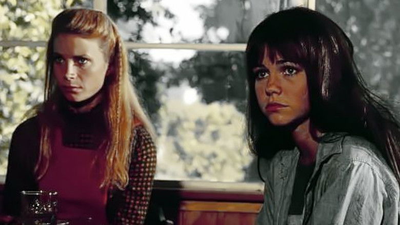 кадр из фильма Maybe I'll Come Home in the Spring