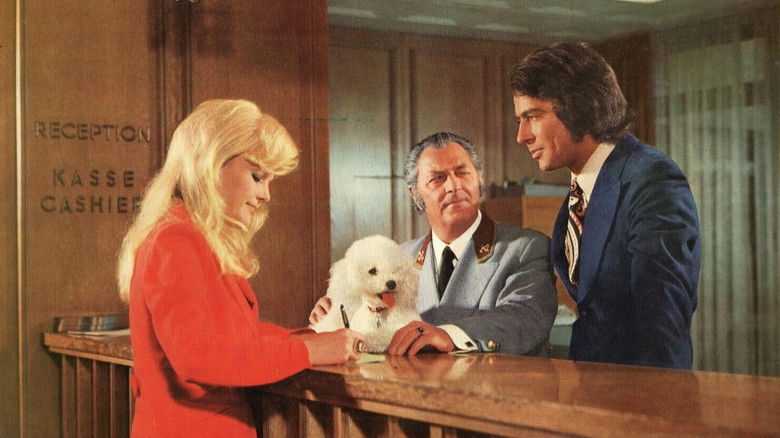 кадр из фильма Репортаж из замочной скважины