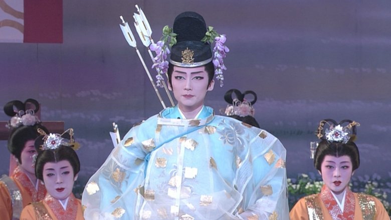 кадр из фильма あかねさす紫の花