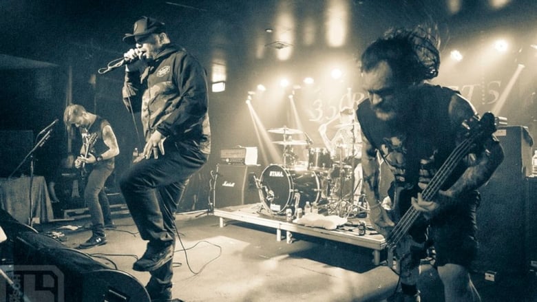 кадр из фильма 36 Crazyfists: Underneath A Northern Sky