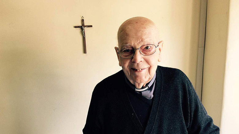 кадр из фильма The Devil and Father Amorth