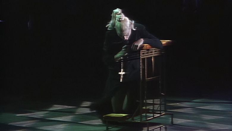 кадр из фильма Madonna: Blond Ambition - Japan Tour 90