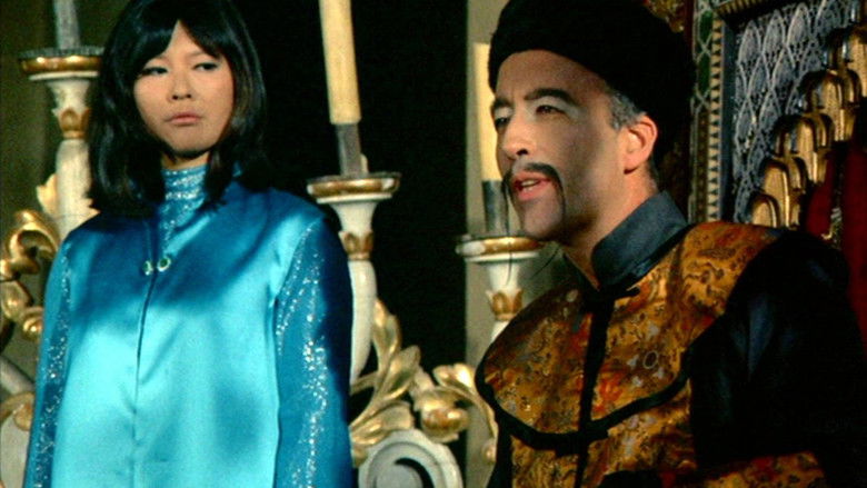 кадр из фильма Лицо Фу Манчу