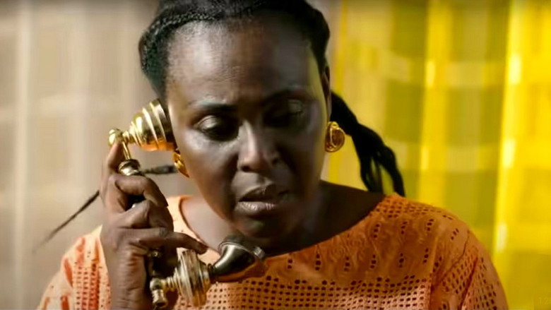 кадр из фильма Une si longue lettre