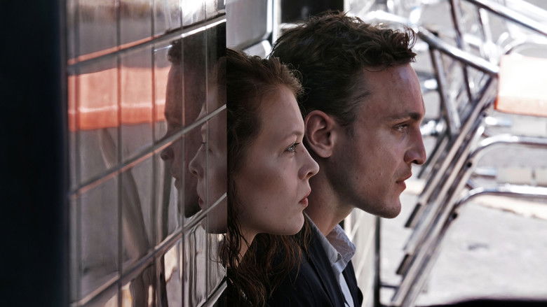 кадр из фильма Транзит