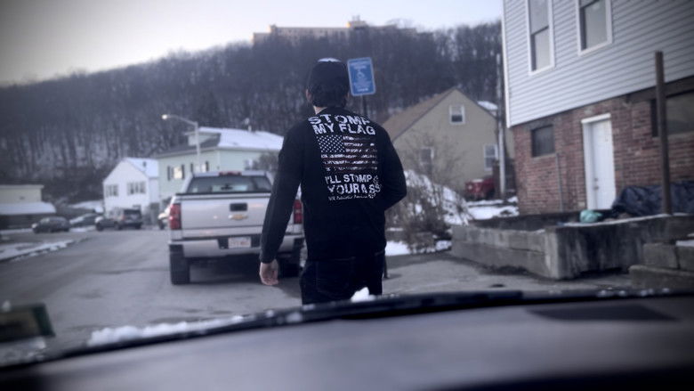 кадр из фильма HOW TO GET DRY ICE IN MASSACHUSETTS