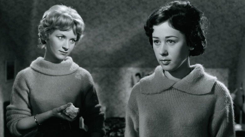 кадр из фильма Gymnasiepigen