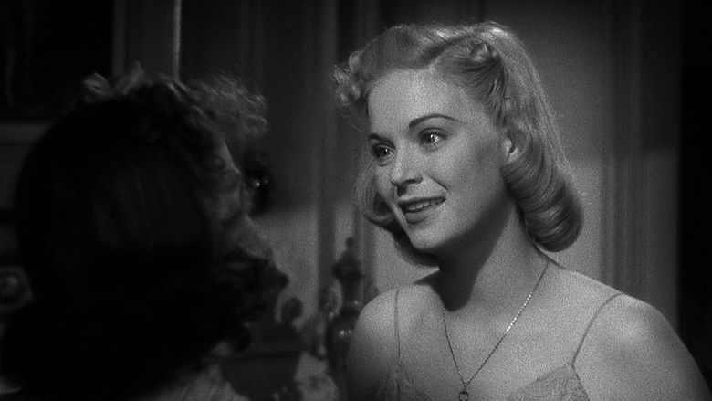 кадр из фильма Three Smart Girls Grow Up