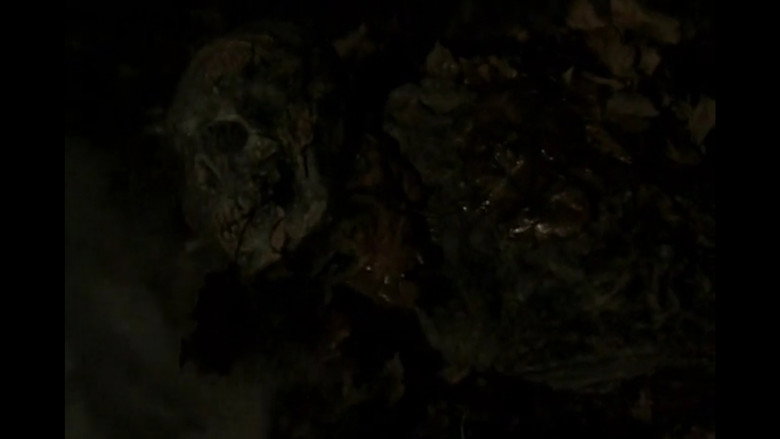 кадр из фильма At Dawn They Sleep