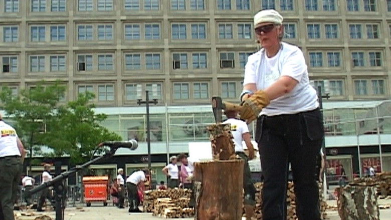 кадр из фильма Kvinnor som hugger ved i Berlin och i Malmö