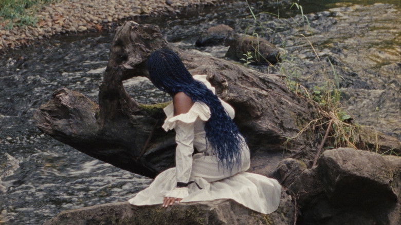 кадр из фильма BARE BONES