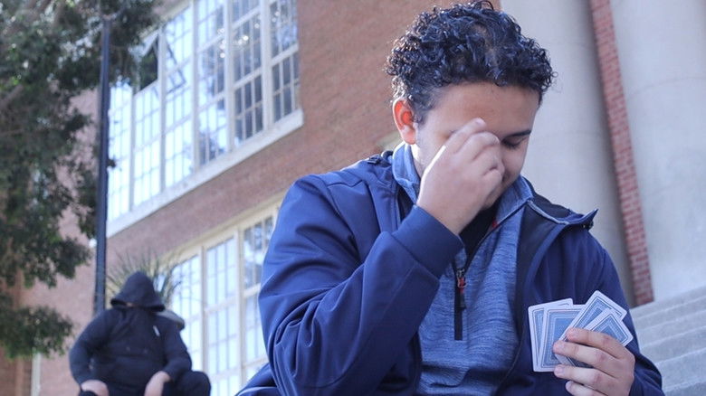 кадр из фильма La Sombra