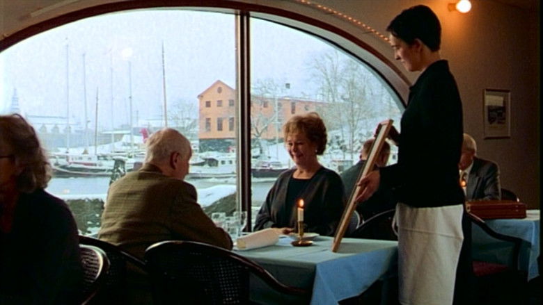 кадр из фильма Den tatuerade änkan