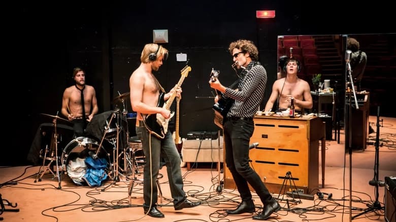 кадр из фильма Comme une pierre qui roule : 1965, en studio avec Bob Dylan