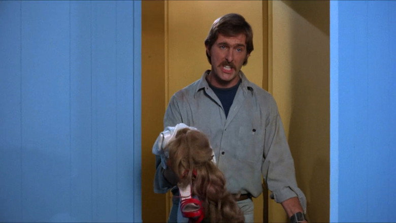 кадр из фильма Долина ультрамегер