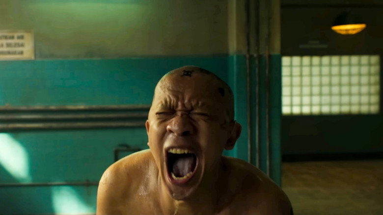 кадр из фильма Призрак в клетке