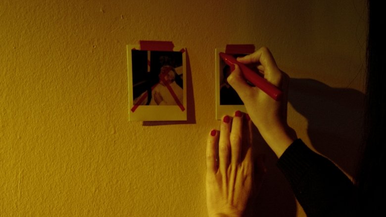 кадр из фильма Emilia te manda saludos